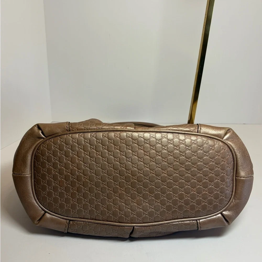 Metallic Blush Guccissima Leather Handbag